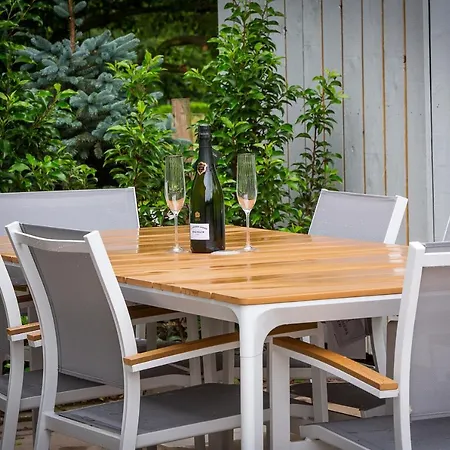 Creamery With Games And Free Parking * York