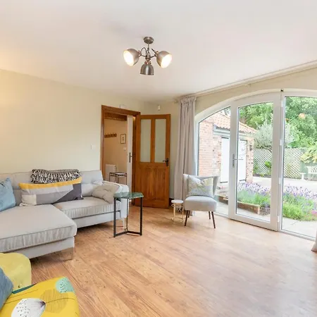 Apartment Creamery With Games And Free Parking