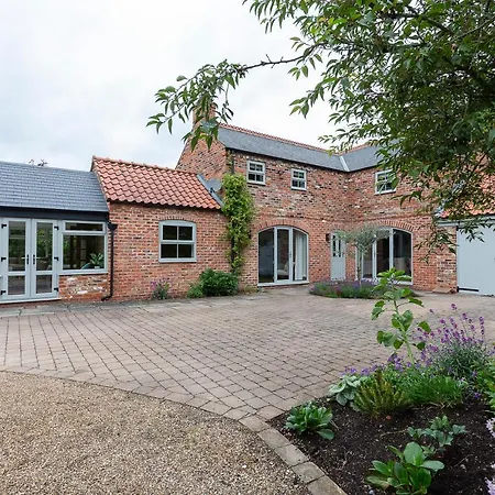 Apartment Creamery With Games And Free Parking