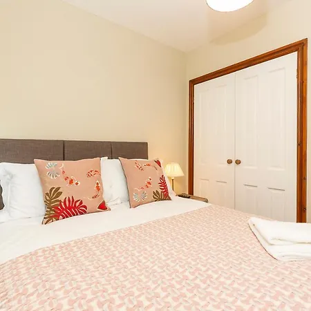 Apartment Creamery With Games And Free Parking York