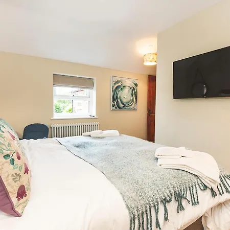 Creamery With Games And Free Parking